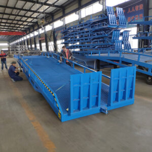 Mobile boarding bridge