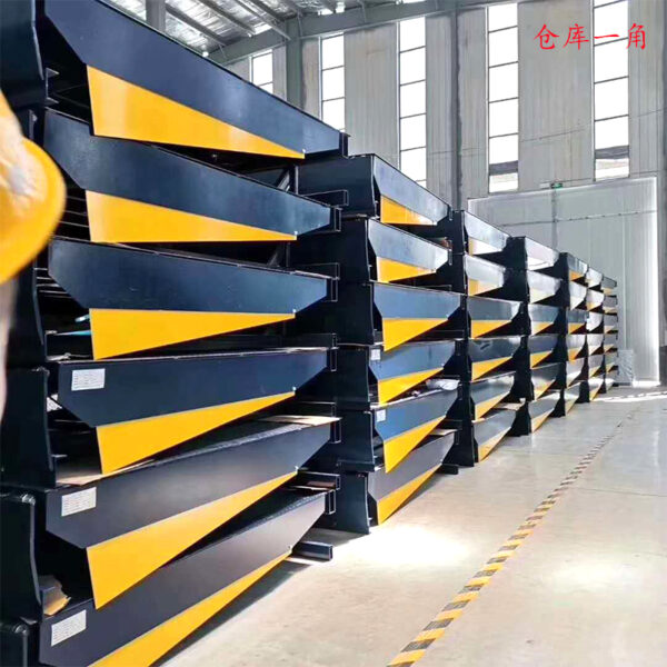 Fixed hydraulic boarding bridge - Image 2
