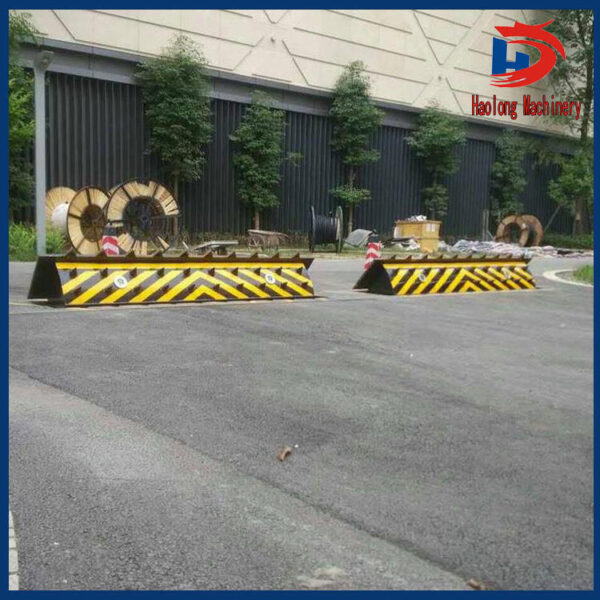 6-meter customized automatic remote control hydraulic lifting barrier flipping machine - Image 2