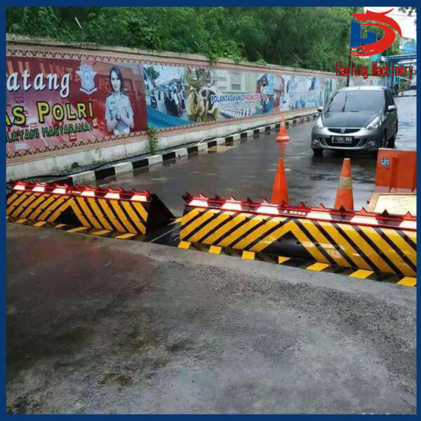 6-meter customized automatic remote control hydraulic lifting barrier flipping machine - Image 6